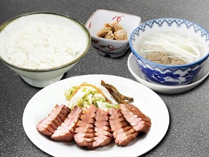 牛タン利休 定食