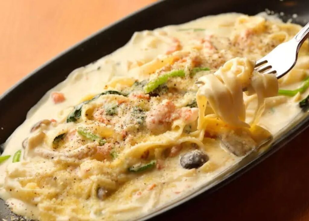 イタリア厨房 麦畑カルボナーラ