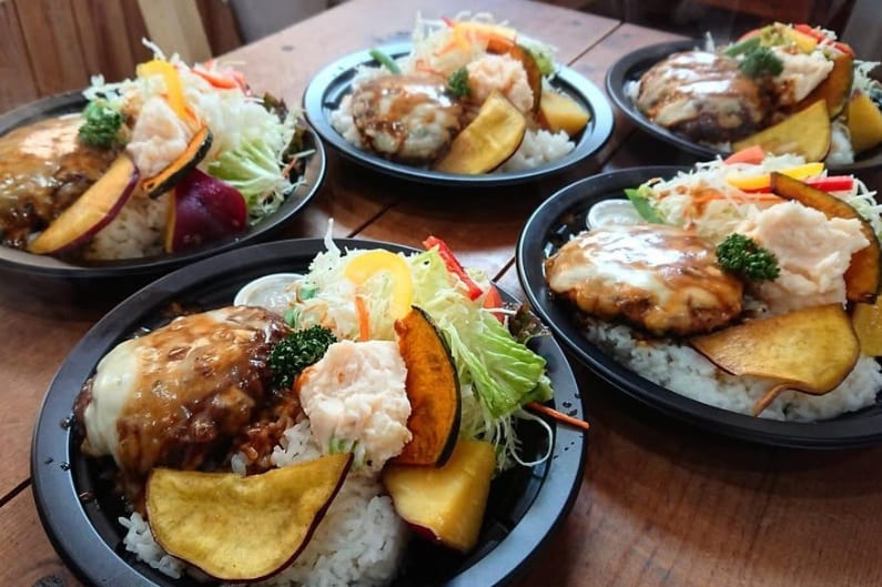 Cafe 桑の実ハンバーグ