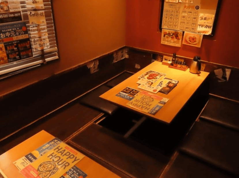 牛たん炭焼 利久 東七番丁店小上がり席