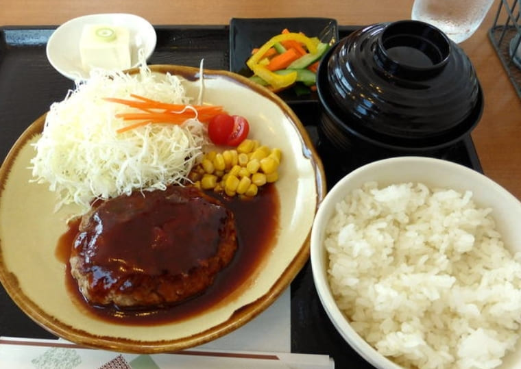 カフェ・スワンランチメニュー