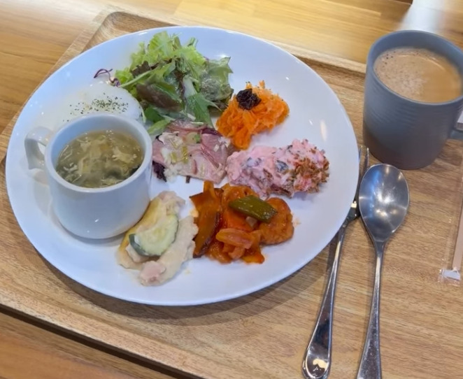 MINA TERRACE cafe プレートランチ